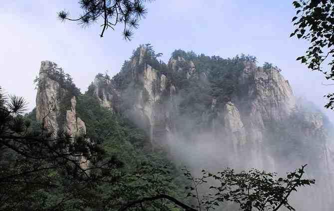 ◆陜西寶雞天臺(tái)山—雞峰山景區(qū)(國(guó)家3A級(jí)景區(qū))