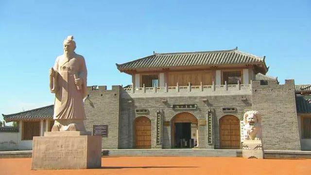 ★★★陜西100處紅色旅游經(jīng)典景區(qū):楊震廉政博物館